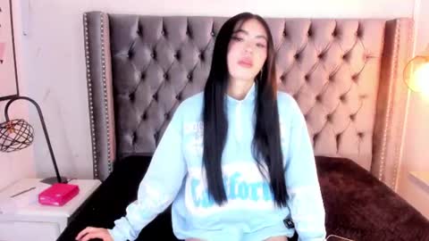 anya_belth online show from July 13, 7:28 pm