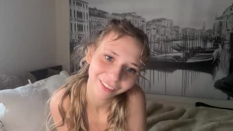 Anya online show from January 8, 6:36 pm