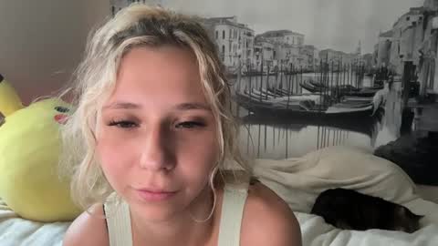 Anya online show from May 7, 7:09 pm