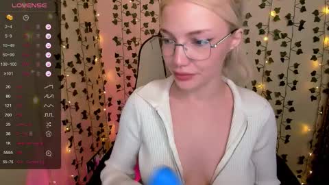 Anya online show from February 16, 8:01 am