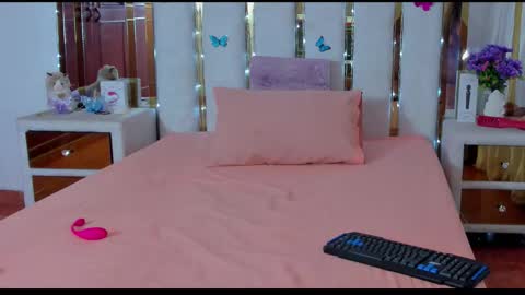 Anyela  online show from September 17, 3:43 am