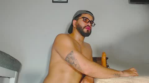 angel online show from June 25, 11:21 pm