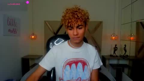 anyelotwink online show from July 26, 4:10 am