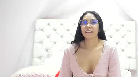 Aome Rainbow online show from February 15, 7:51 am