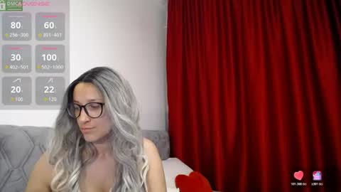 Sarah online show from June 22, 3:01 am