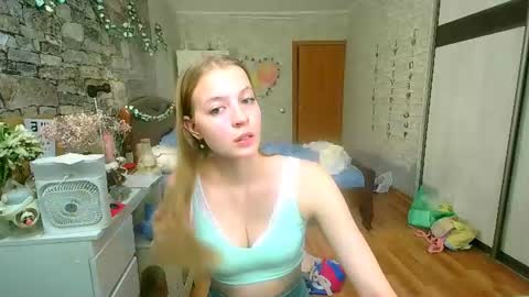 Aphrodite online show from June 20, 12:33 pm