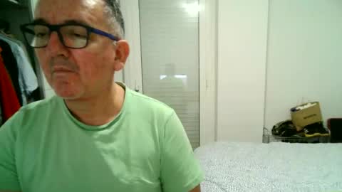 furry bear online show from October 21, 9:29 pm