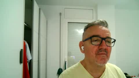 furry bear online show from October 9, 11:54 pm