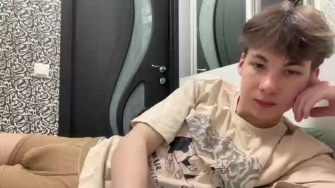 aplant_ online show from October 22, 10:44 pm