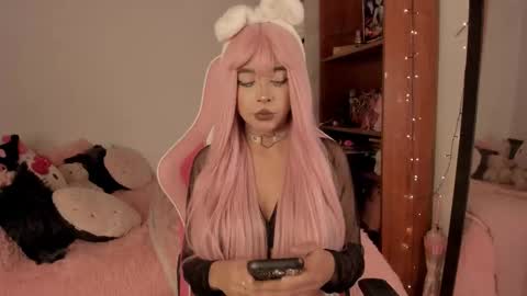     online show from November 27, 7:43 pm