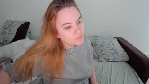 appleyummybuns online show from May 11, 10:44 am