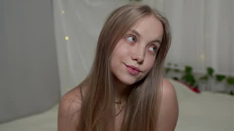  REYNA  my friend   online show from February 7, 2:37 pm