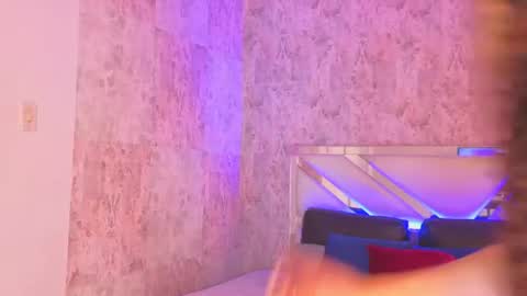 Isabella online show from June 19, 8:48 pm