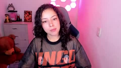 aqua emilly online show from April 29, 11:53 pm
