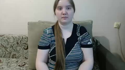 Josefin online show from June 13, 8:25 am