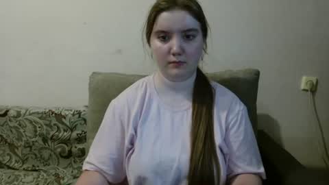 Josefin online show from July 18, 1:02 pm