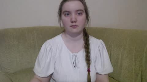 Josefin online show from April 29, 2:33 pm