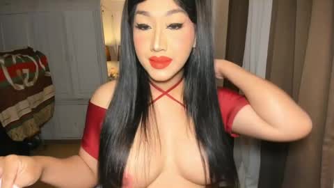 Alicia online show from April 17, 7:05 pm