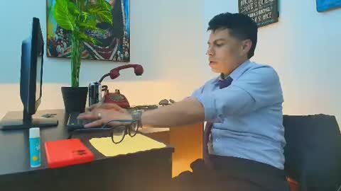 aquilestaylor online show from July 4, 2:54 pm