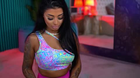 arabellaposh online show from November 3, 7:20 am