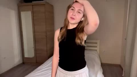 Emi online show from November 28, 12:45 pm