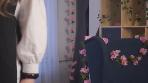 Valentina online show from December 5, 5:39 am