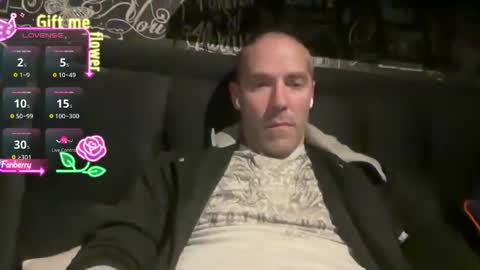 AnrckAngel online show from October 1, 5:45 pm