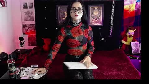Ardat lili69 online show from May 23, 1:51 pm