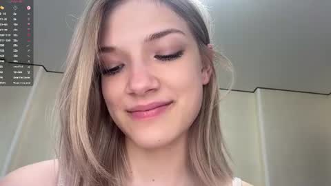 Caroline online show from July 1, 5:10 pm