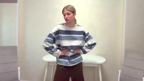 Caroline online show from June 25, 5:29 pm