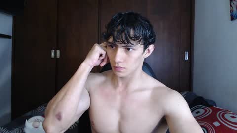 Ares D online show from December 25, 1:53 am