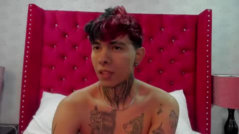 AresPaxton online show from March 17, 11:37 am