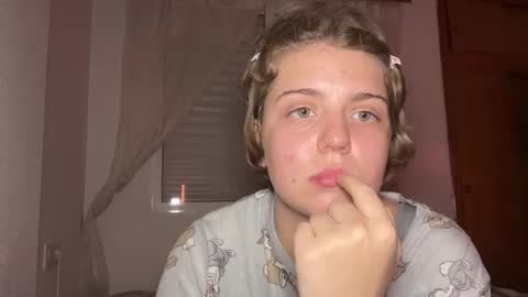 ari_crystal online show from March 10, 7:29 pm