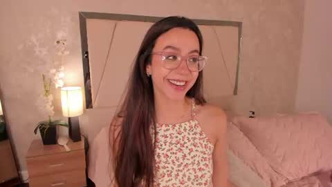 Ari Wilde online show from July 28, 4:39 pm