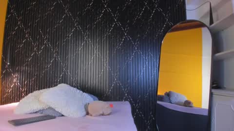 Aria Millers  online show from November 4, 11:22 am