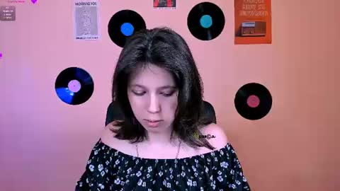 aria_wild_ online show from June 15, 2:25 am