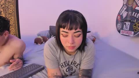 Aria and Orien online show from May 5, 6:24 pm