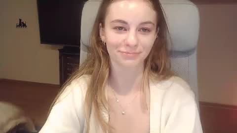 AriaCreazy online show from October 16, 8:18 pm