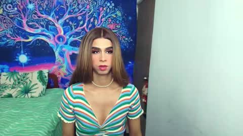 ariadna_dudamel online show from December 19, 5:25 am