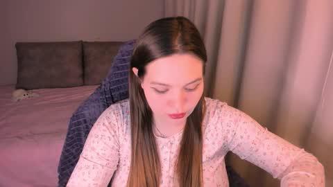 Snapshot of arialane_ chatting on October 23, 6:53 pm Aria online show from October 23, 6:53 pm