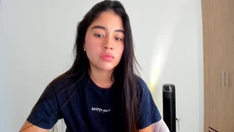 Aria Montgomery online show from February 6, 2:59 am