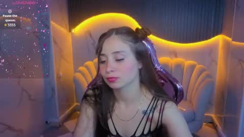 ariana18_b online show from July 1, 1:09 pm