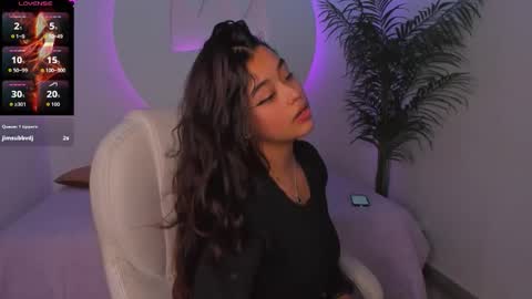 Ariana  online show from November 6, 12:30 pm