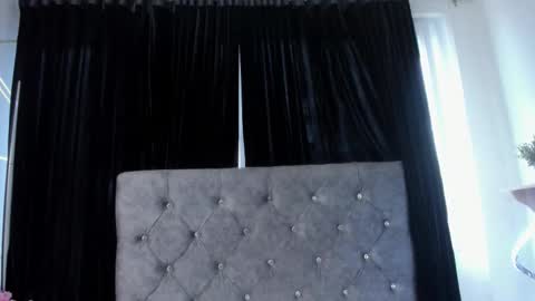   online show from December 3, 7:58 pm