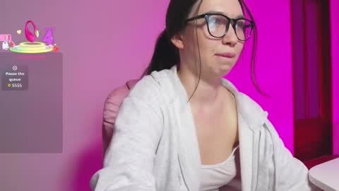 arianahot777 online show from April 28, 10:36 pm