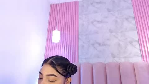 ArianaRougee online show from May 7, 10:33 am
