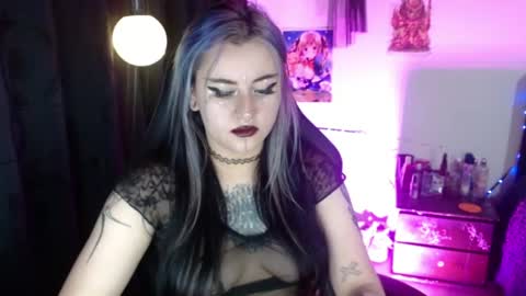 help me 100 hands up my OF is Free  online show from June 17, 9:42 pm