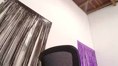 ariandarthur online show from December 17, 3:19 pm