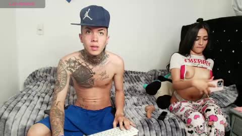 arianna and max online show from May 3, 7:47 am