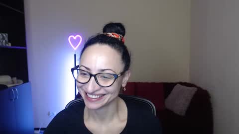 Snapshot of arianna_tifany chatting on February 7, 6:24 am Arianna online show from February 7, 6:24 am